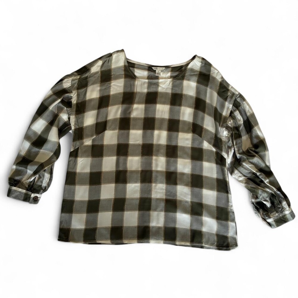 Cato white + green plaid button up shirt Size S #plaid #shirts